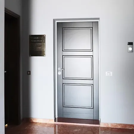 Comecasa Prestigious Turati Apartment Milan