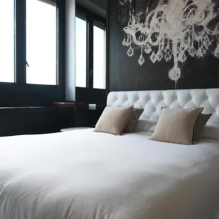 Comecasa Prestigious Turati Apartment Milan