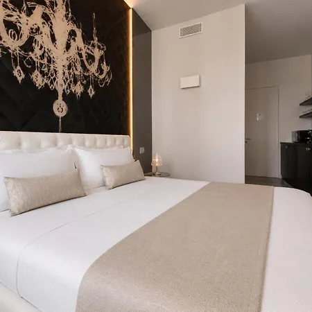 Comecasa Prestigious Turati Apartment *